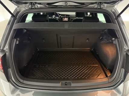Volkswagen Golf 1.5 TSI 150PK R-line | Camera | Carplay | Adaptive Cruise | Virtual | LED | Parkeersens.