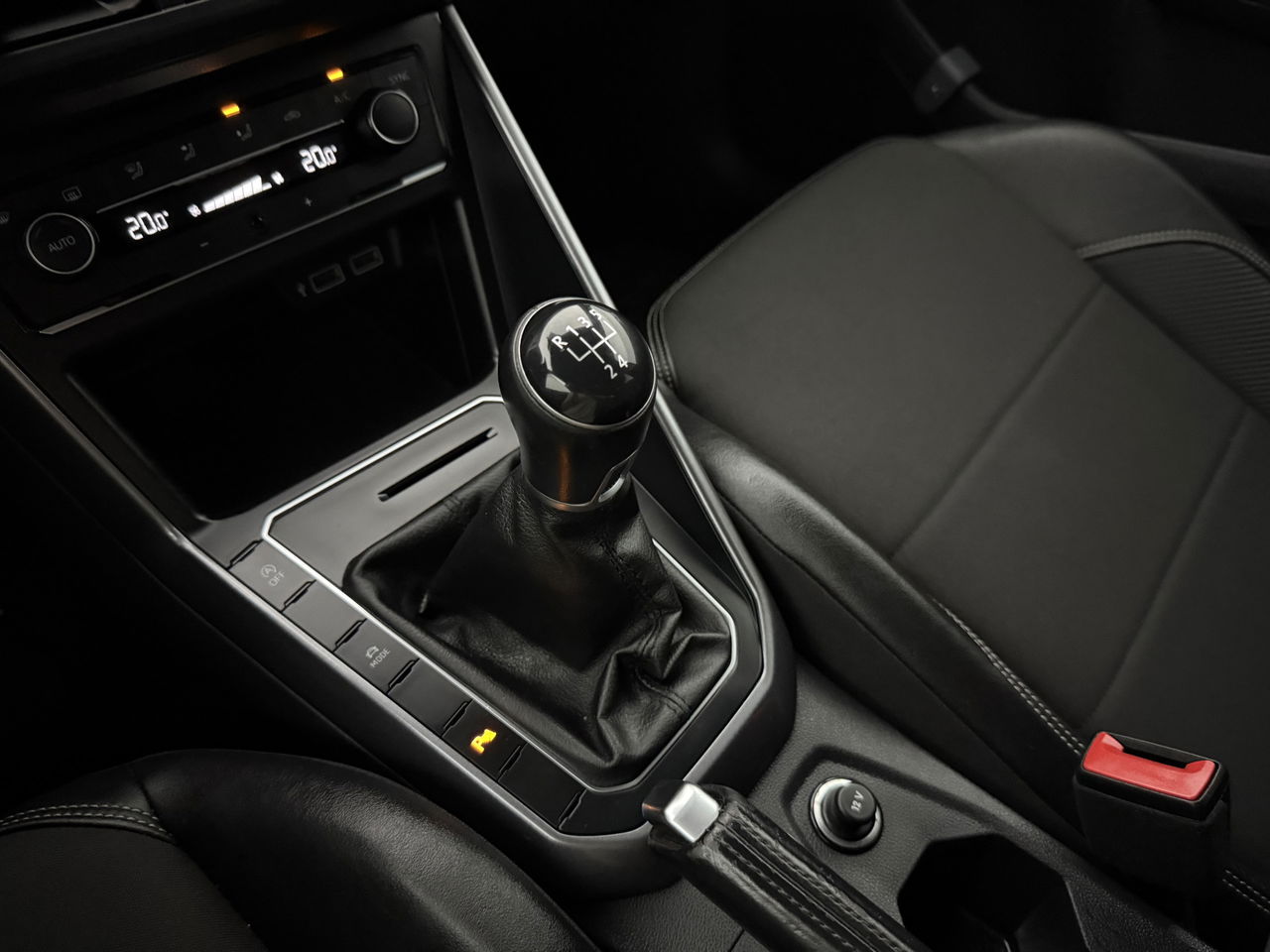 Volkswagen Polo 1.0 TSI R-line | Carplay | Navigatie | Adaptive Cruise | LED | Parkeersens. | NAP