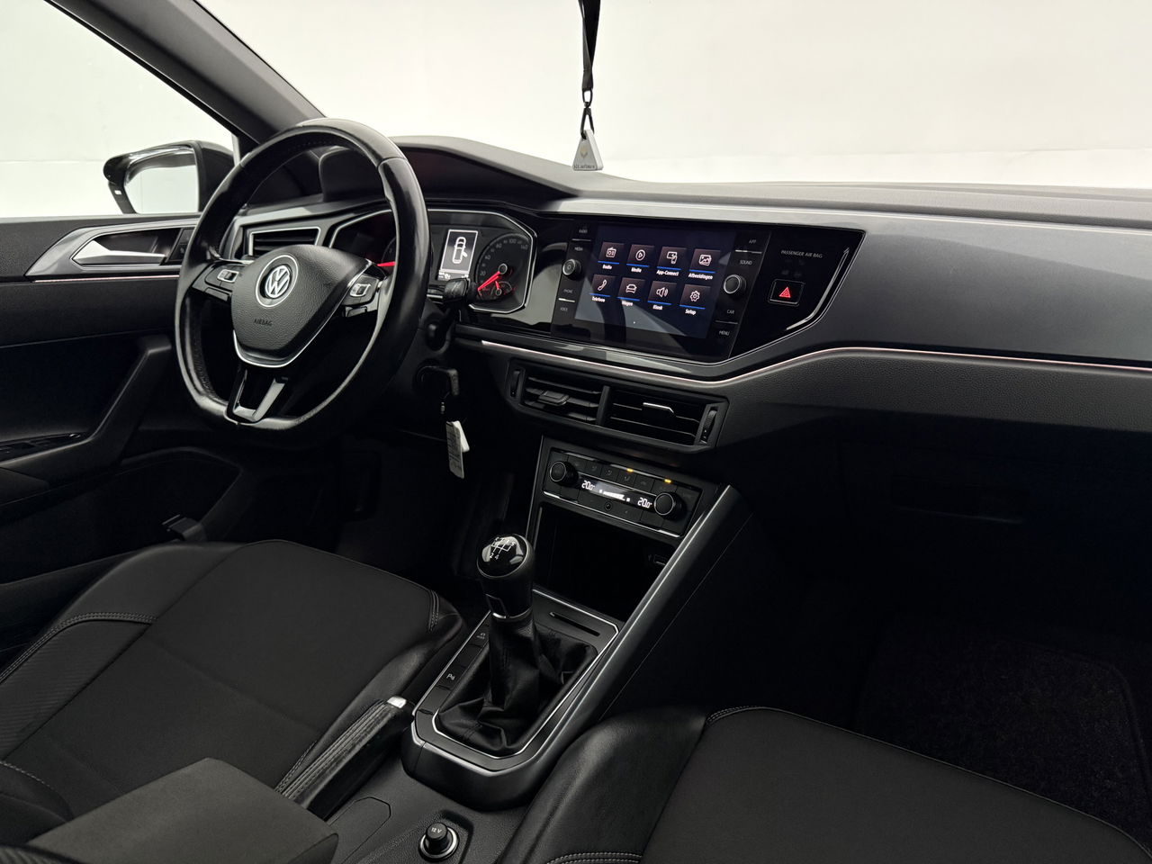 Volkswagen Polo 1.0 TSI R-line | Carplay | Navigatie | Adaptive Cruise | LED | Parkeersens. | NAP