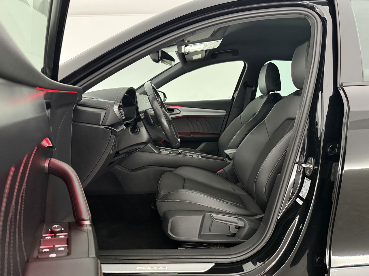 CUPRA Formentor 1.5 TSI | 150PK | LED | Sfeerverl. | Camera | Virtual | Carplay | 18"LMV