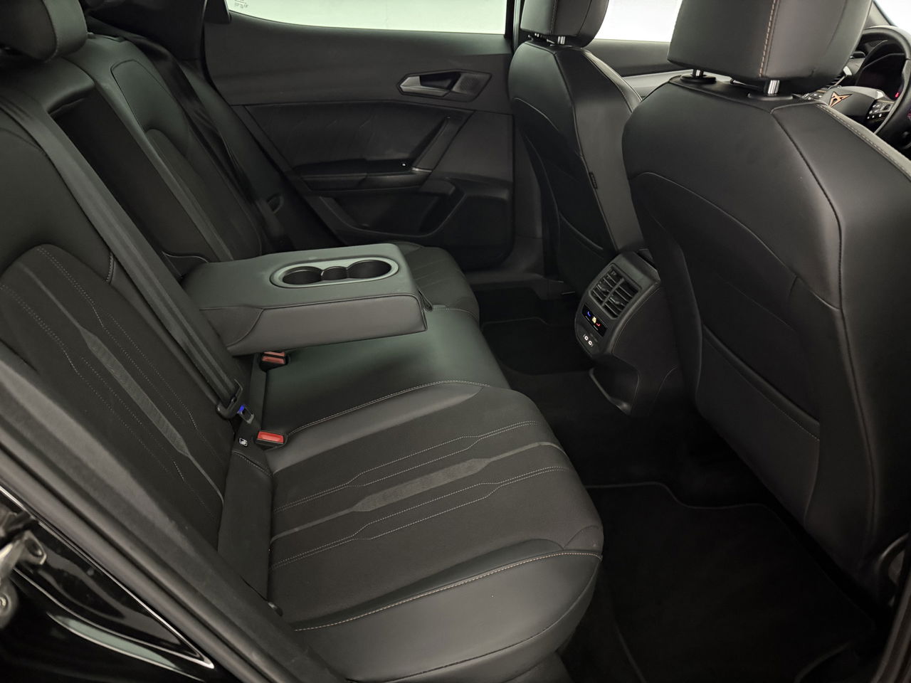 CUPRA Formentor 1.5 TSI | 150PK | LED | Sfeerverl. | Camera | Virtual | Carplay | 18"LMV