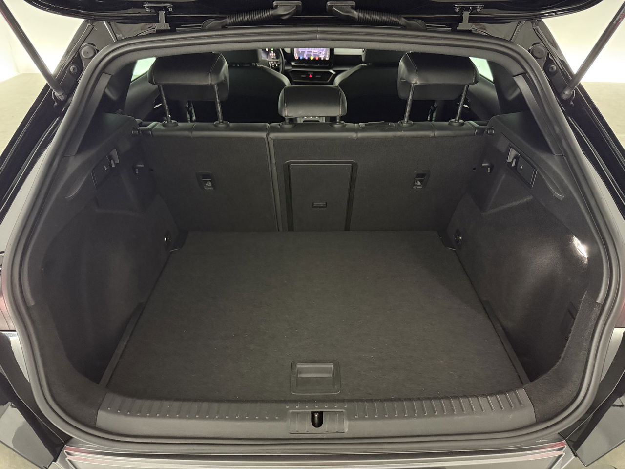 CUPRA Formentor 1.5 TSI | 150PK | LED | Sfeerverl. | Camera | Virtual | Carplay | 18"LMV