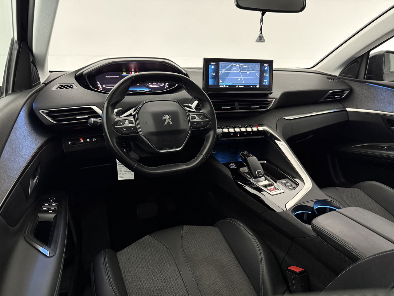 Peugeot 3008 1.2 PureTech | Sfeerverl. | 360° | Trekhaak | LED | Camera | Virtual Cockpit | Carplay | Cruisecontr.