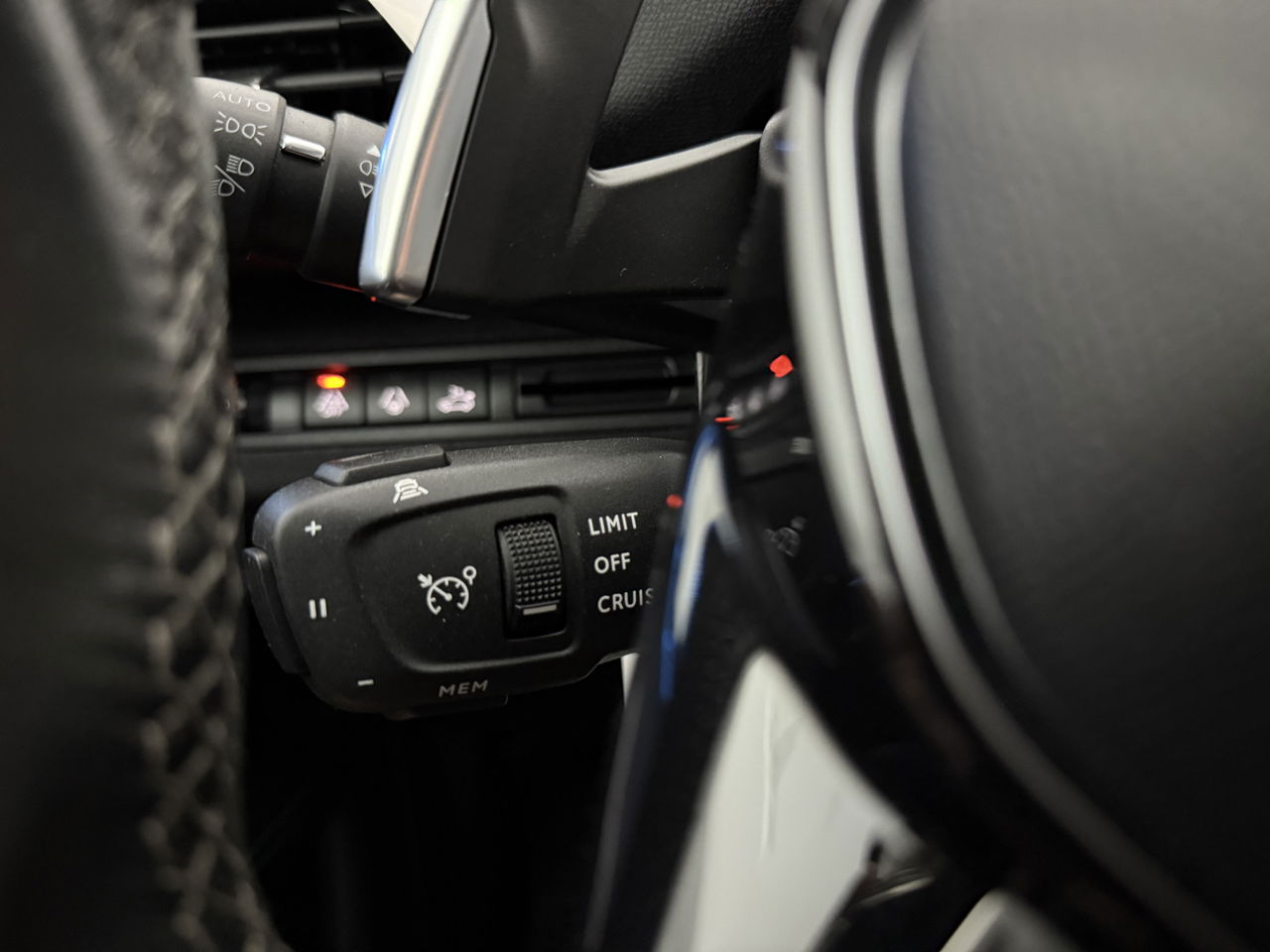 Peugeot 3008 1.2 PureTech | Sfeerverl. | 360° | Trekhaak | LED | Camera | Virtual Cockpit | Carplay | Cruisecontr.