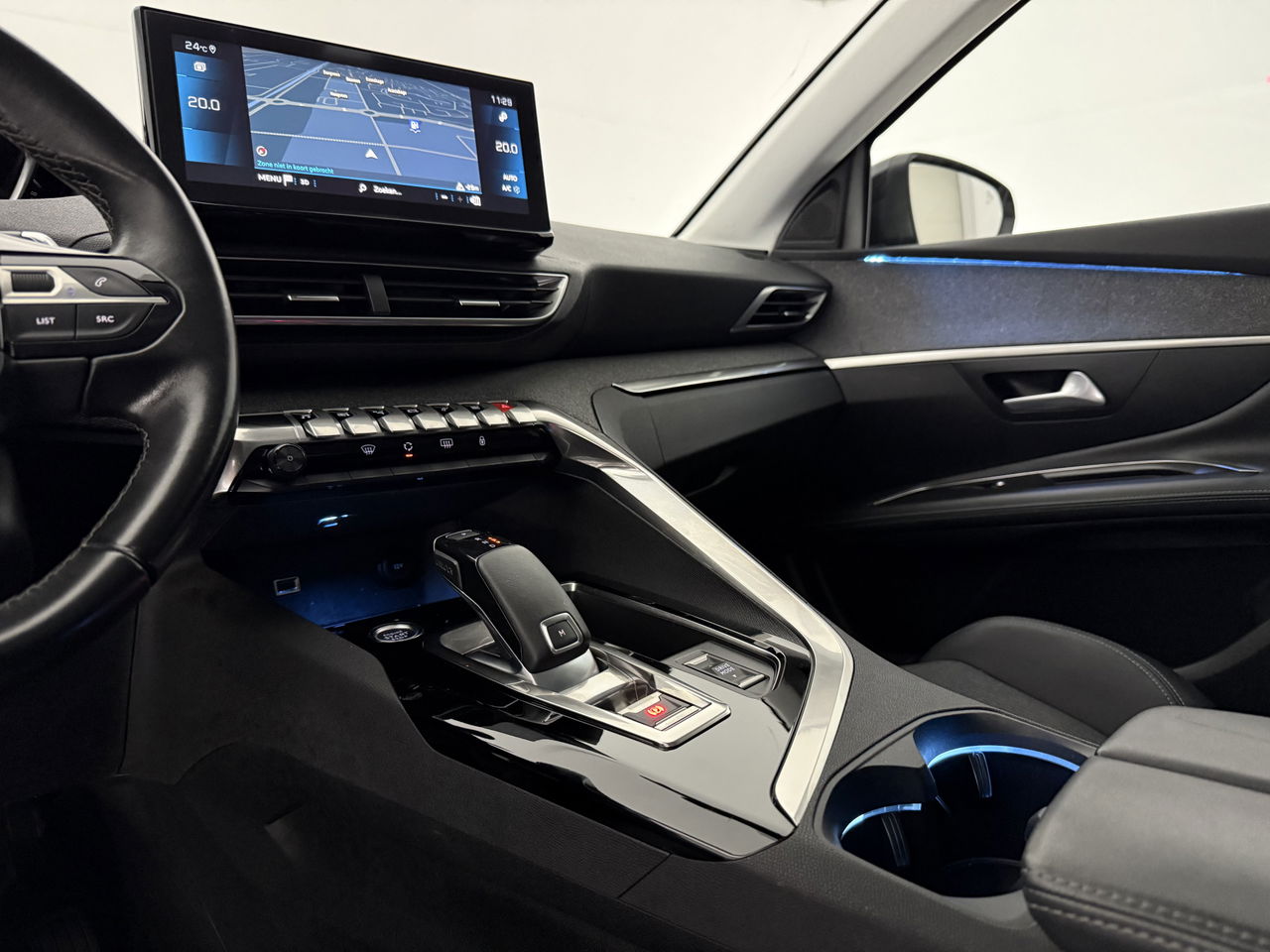 Peugeot 3008 1.2 PureTech | Sfeerverl. | 360° | Trekhaak | LED | Camera | Virtual Cockpit | Carplay | Cruisecontr.