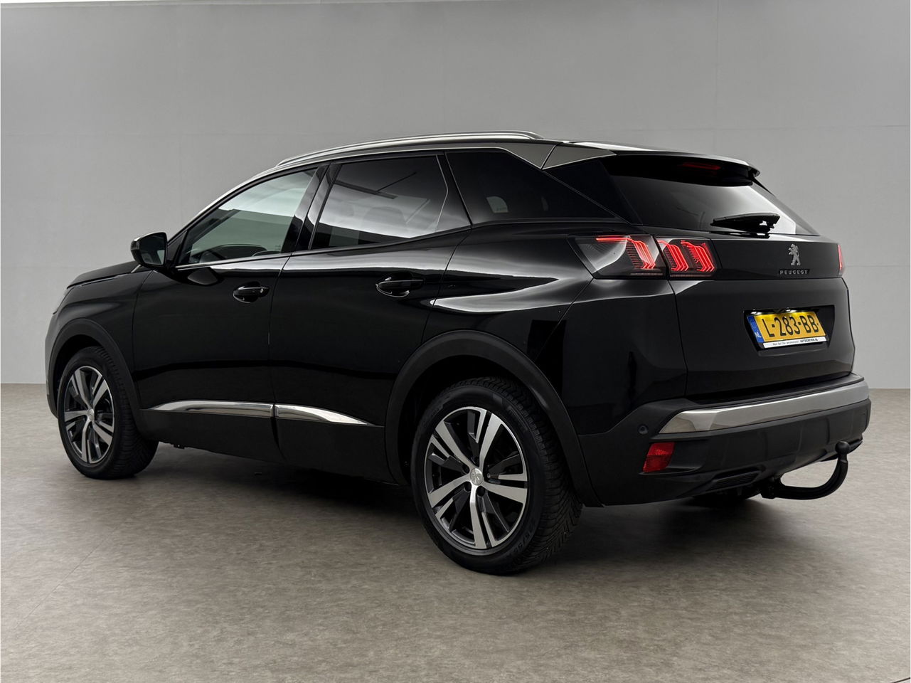 Peugeot 3008 1.2 PureTech | Sfeerverl. | 360° | Trekhaak | LED | Camera | Virtual Cockpit | Carplay | Cruisecontr.