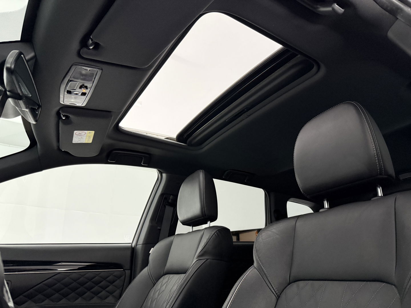 Mitsubishi Outlander 2.4 PHEV 210PK S-Edition 4WD | Pano | Parelmoer | 360° | LED | Carplay | Cruise | Stuur/Stoelverw. l Dodehoek