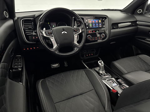 Mitsubishi Outlander 2.4 PHEV 210PK S-Edition 4WD | Pano | Parelmoer | 360° | LED | Carplay | Cruise | Stuur/Stoelverw. l Dodehoek