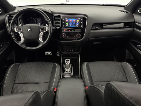 Mitsubishi Outlander 2.4 PHEV 210PK S-Edition 4WD | Pano | Parelmoer | 360° | LED | Carplay | Cruise | Stuur/Stoelverw. l Dodehoek