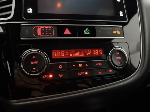 Mitsubishi Outlander 2.4 PHEV 210PK S-Edition 4WD | Pano | Parelmoer | 360° | LED | Carplay | Cruise | Stuur/Stoelverw. l Dodehoek