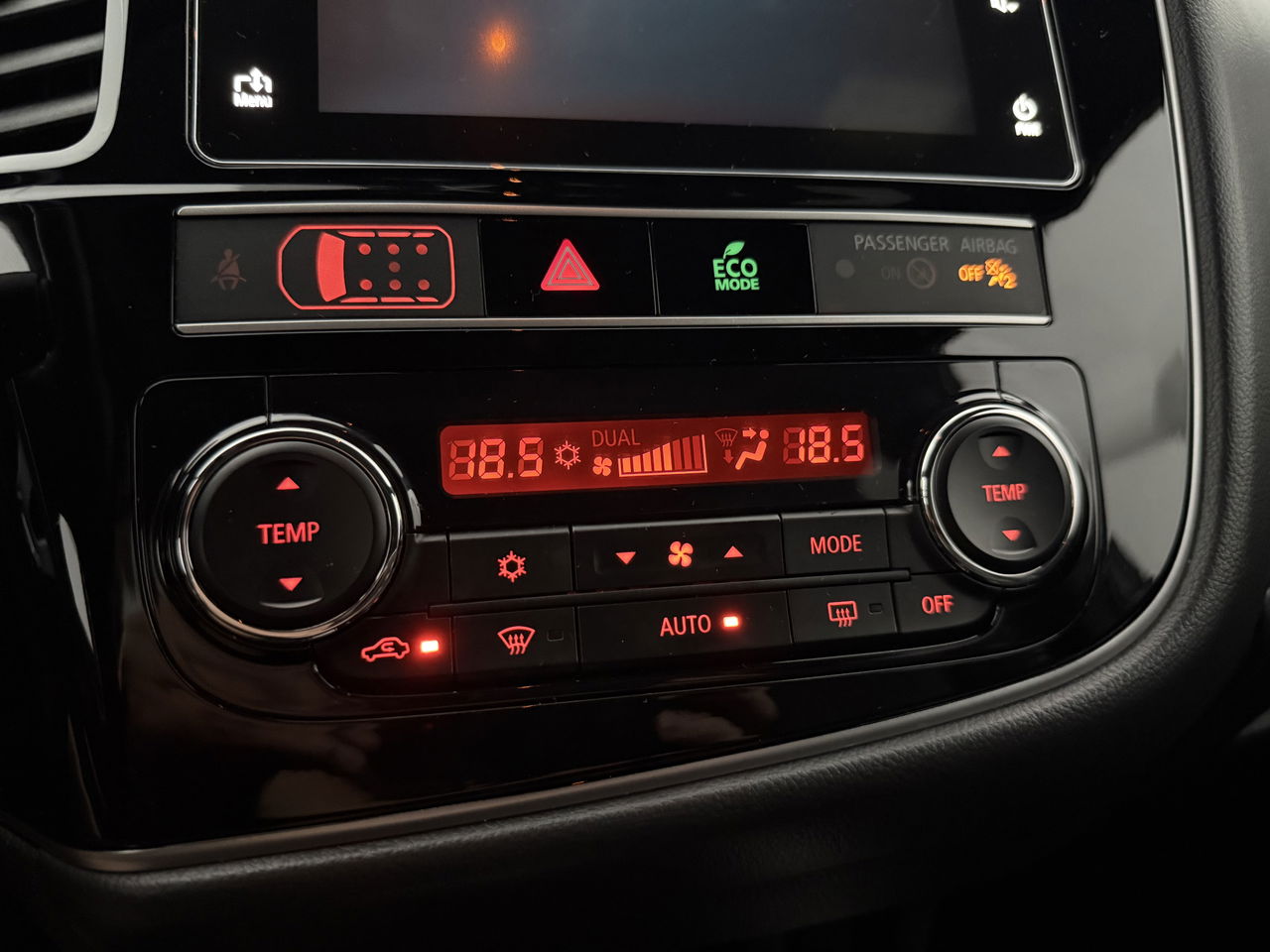 Mitsubishi Outlander 2.4 PHEV 210PK S-Edition | Panoramadak | Parelmoer | 360° | LED | Carplay | Cruisecontrol | Parkeersens.