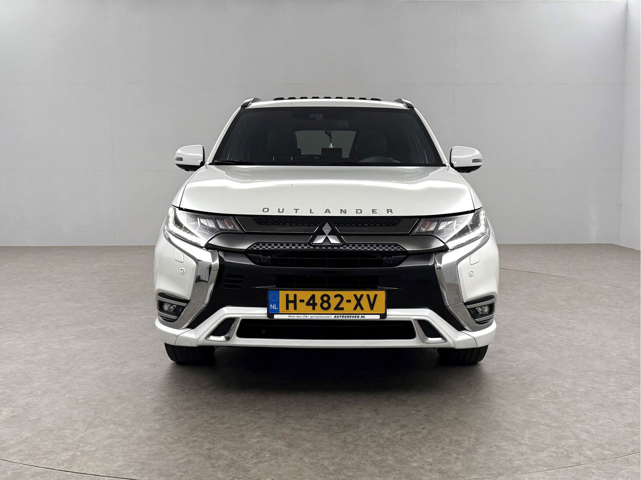 Mitsubishi Outlander 2.4 PHEV 210PK S-Edition | Panoramadak | Parelmoer | 360° | LED | Carplay | Cruisecontrol | Parkeersens.