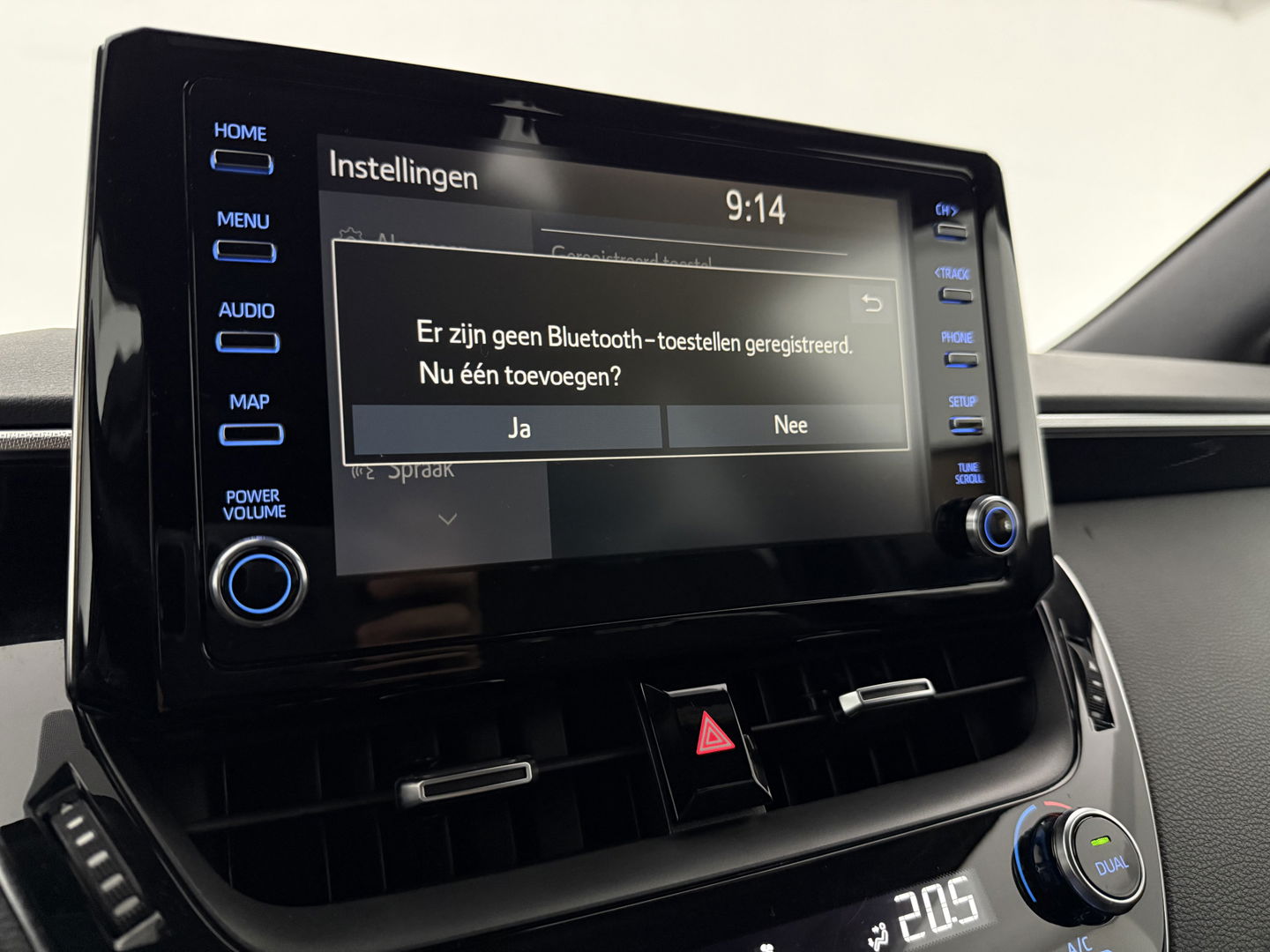 Toyota Corolla 1.8 Hybrid 148PK Business Plus | Camera | Cruise | LED | Virtual l | Navigatie | NAP