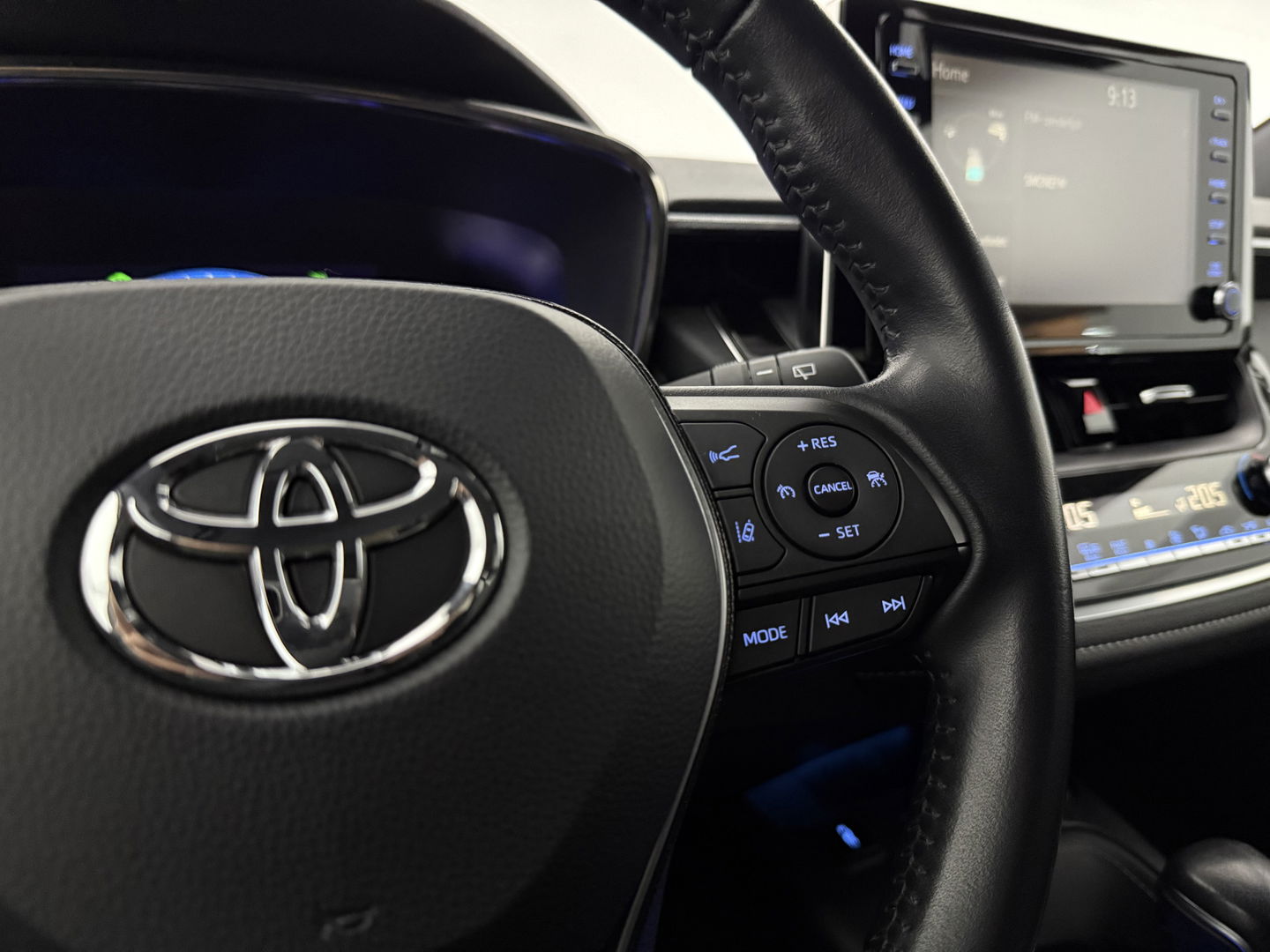 Toyota Corolla 1.8 Hybrid 148PK Business Plus | Camera | Cruise | LED | Virtual l | Navigatie | NAP