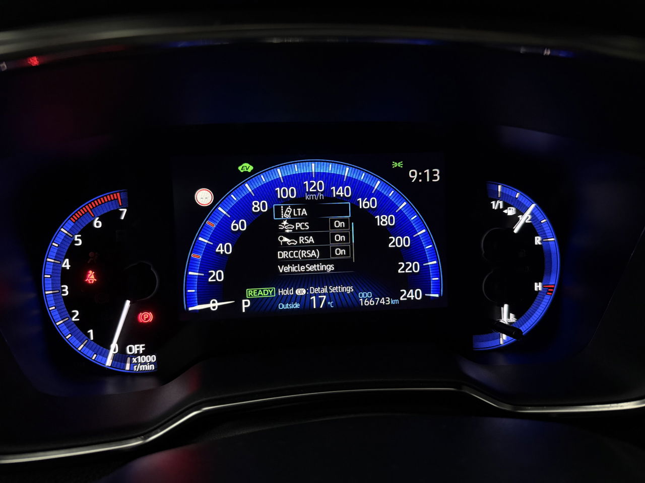 Toyota Corolla 1.8 Hybrid 148PK Business Plus | Camera | Cruisecontrol | LED | Virtual Cockpit | Navigatie | 17"LMV
