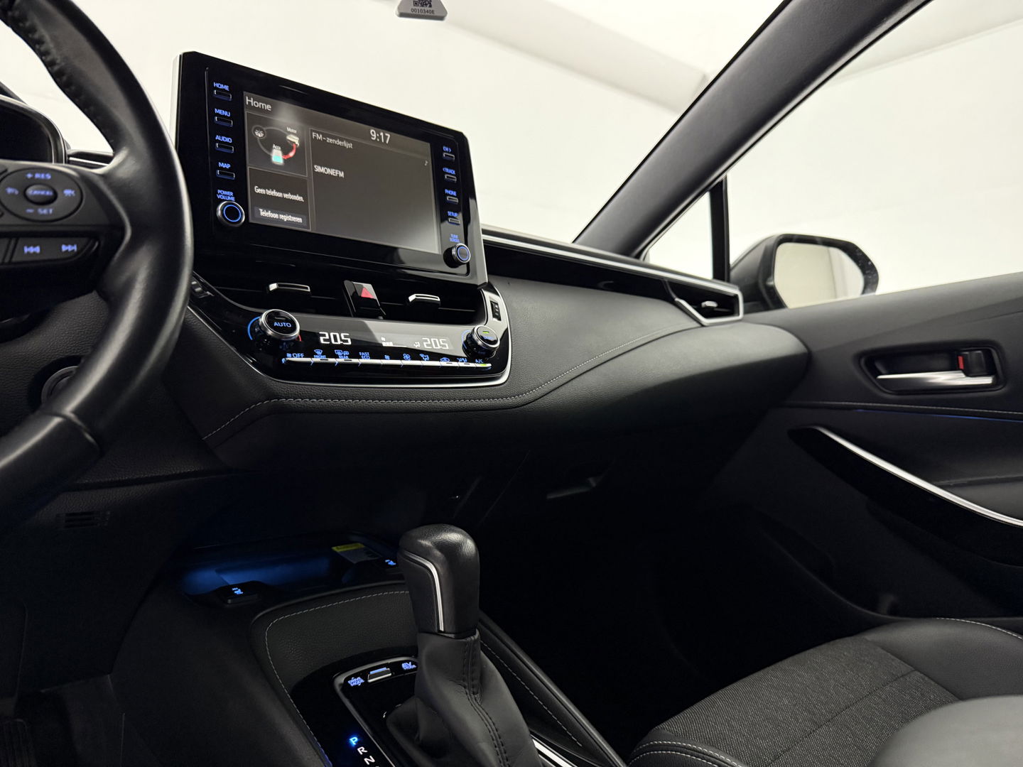 Toyota Corolla 1.8 Hybrid 148PK Business Plus | Camera | Cruise | LED | Virtual l | Navigatie | NAP