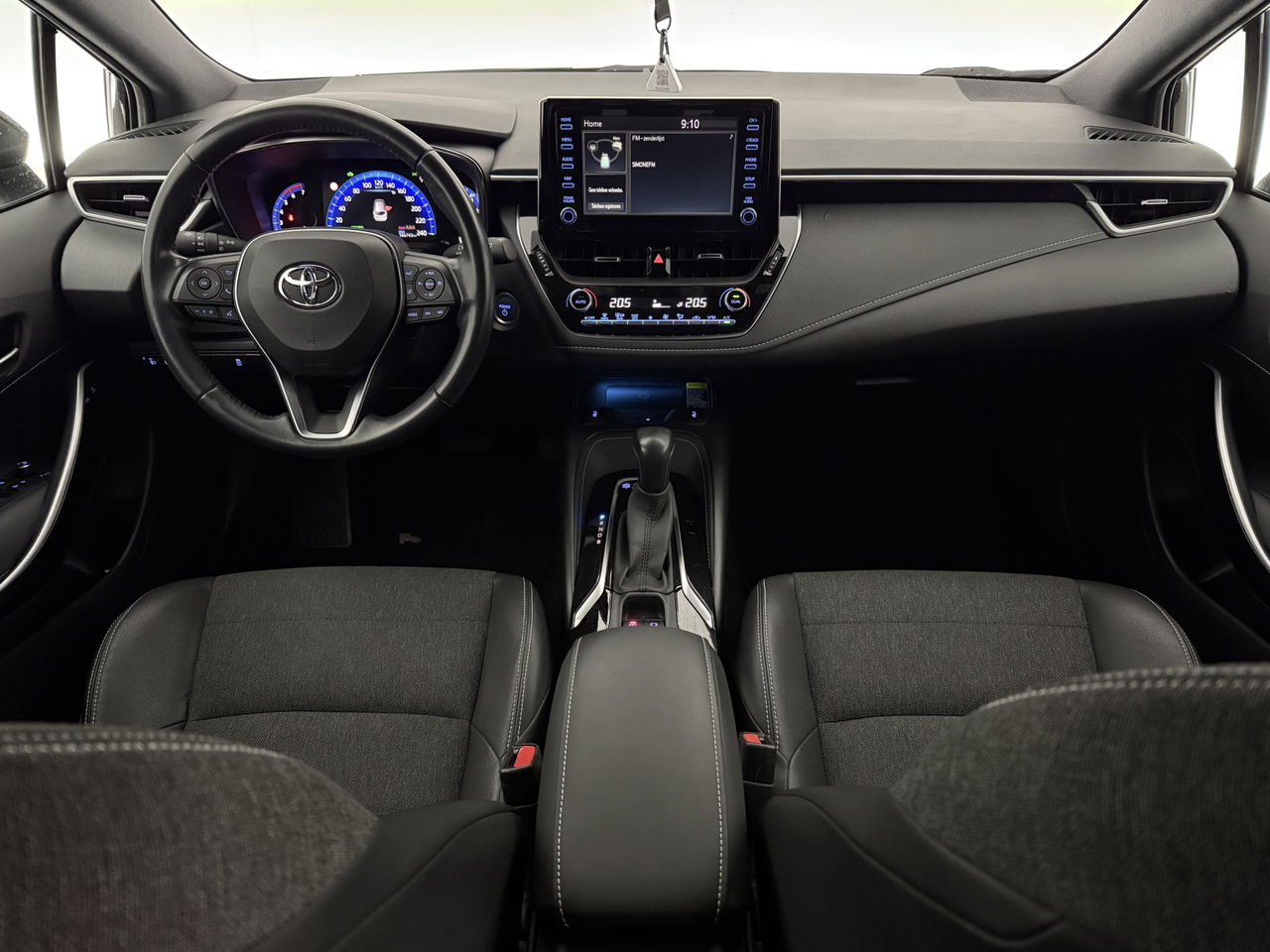 Toyota Corolla 1.8 Hybrid 148PK Business Plus | Camera | Cruisecontrol | LED | Virtual Cockpit | Navigatie | 17"LMV