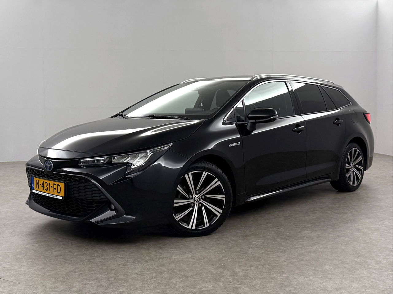 Toyota Corolla 1.8 Hybrid 148PK Business Plus | Camera | Cruisecontrol | LED | Virtual Cockpit | Navigatie | 17"LMV