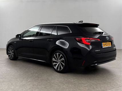 Toyota Corolla 1.8 Hybrid 148PK Business Plus | Camera | Cruisecontrol | LED | Virtual Cockpit | Navigatie | 17"LMV