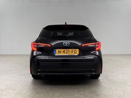Toyota Corolla 1.8 Hybrid 148PK Business Plus | Camera | Cruisecontrol | LED | Virtual Cockpit | Navigatie | 17"LMV