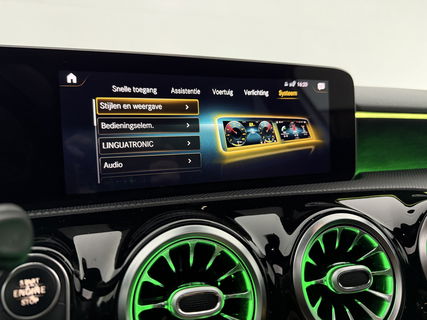 Mercedes-Benz A-Klasse 200 AMG | Pano | Virtual | Sfeerverl. | Camera | Navigatie | Cruise | LED