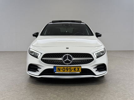 Mercedes-Benz A-Klasse 200 AMG | Pano | Virtual | Sfeerverl. | Camera | Navigatie | Cruise | LED