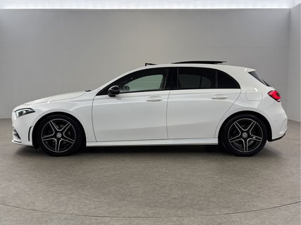 Mercedes-Benz A-Klasse 200 AMG | Pano | Virtual | Sfeerverl. | Camera | Navigatie | Cruise | LED