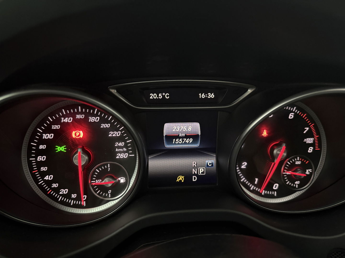 Mercedes-Benz GLA 180 AMG Limited | Pano | Camera | LED | Trekh. | Cruise | Navigatie | Parkeersens. l NAP