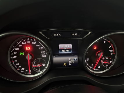 Mercedes-Benz GLA 180 AMG Limited | Panoramadak | Camera | LED | Trekhaak | Cruisecontrol | Navigatie | Parkeersens.