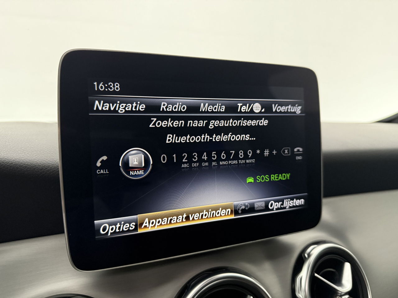 Mercedes-Benz GLA 180 AMG Limited | Panoramadak | Camera | LED | Trekhaak | Cruisecontrol | Navigatie | Parkeersens.