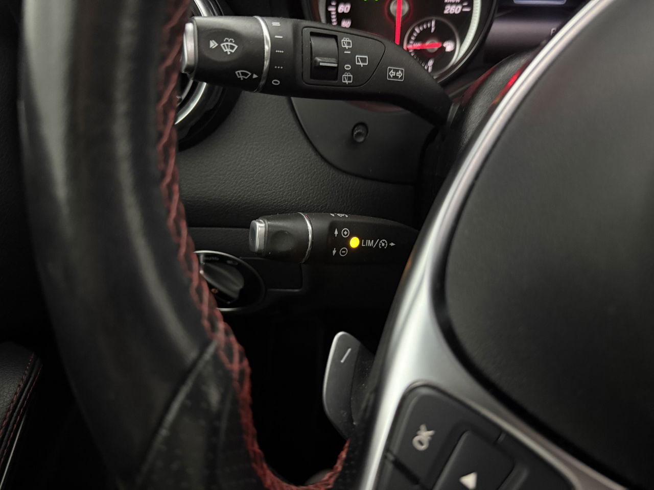Mercedes-Benz GLA 180 AMG Limited | Panoramadak | Camera | LED | Trekhaak | Cruisecontrol | Navigatie | Parkeersens.