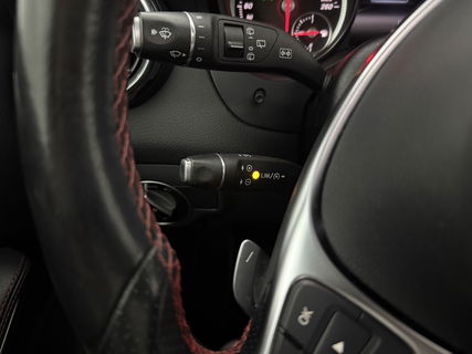 Mercedes-Benz GLA 180 AMG Limited | Panoramadak | Camera | LED | Trekhaak | Cruisecontrol | Navigatie | Parkeersens.