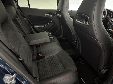 Mercedes-Benz GLA 180 AMG Limited | Pano | Camera | LED | Trekh. | Cruise | Navigatie | Parkeersens. l NAP