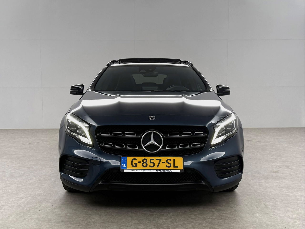 Mercedes-Benz GLA 180 AMG Limited | Panoramadak | Camera | LED | Trekhaak | Cruisecontrol | Navigatie | Parkeersens.