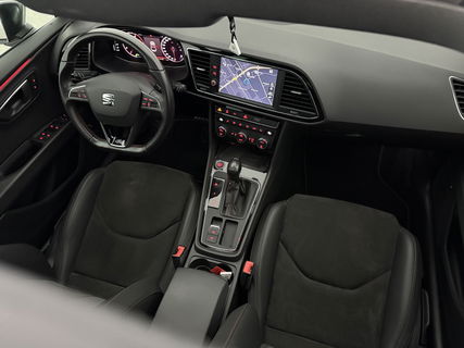 SEAT Leon 1.5 TSI FR 150PK Ultimate Edition Black Pano Beats-audio Sfeer LED Trekhaak Camera Carplay Clima Virtual Navi PDC 18"LMV