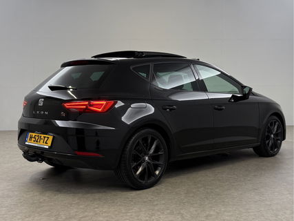 SEAT Leon 1.5 TSI FR 150PK Ultimate Edition Black Pano Beats-audio Sfeer LED Trekhaak Camera Carplay Clima Virtual Navi PDC 18"LMV