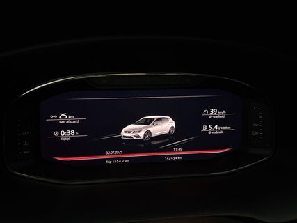 SEAT Leon 1.5 TSI FR 150PK Ultimate Edition Black Pano Beats-audio Sfeer LED Trekhaak Camera Carplay Clima Virtual Navi PDC 18"LMV