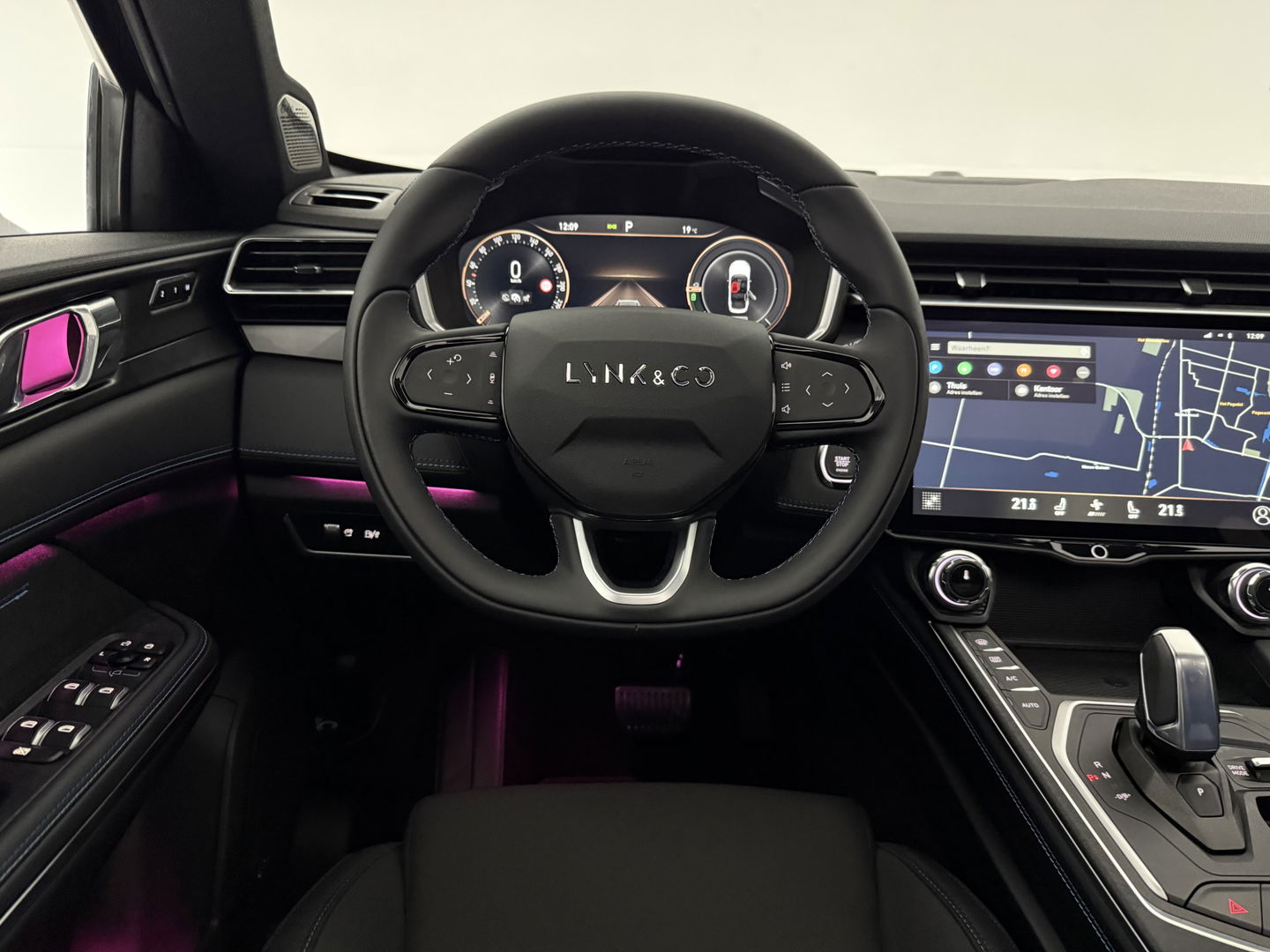 Lynk Co 01 1.5 | Pano | 360° Camera | Sfeerver. | Memory | Virtual | Stoelverw. | LED | Carplay l NAP