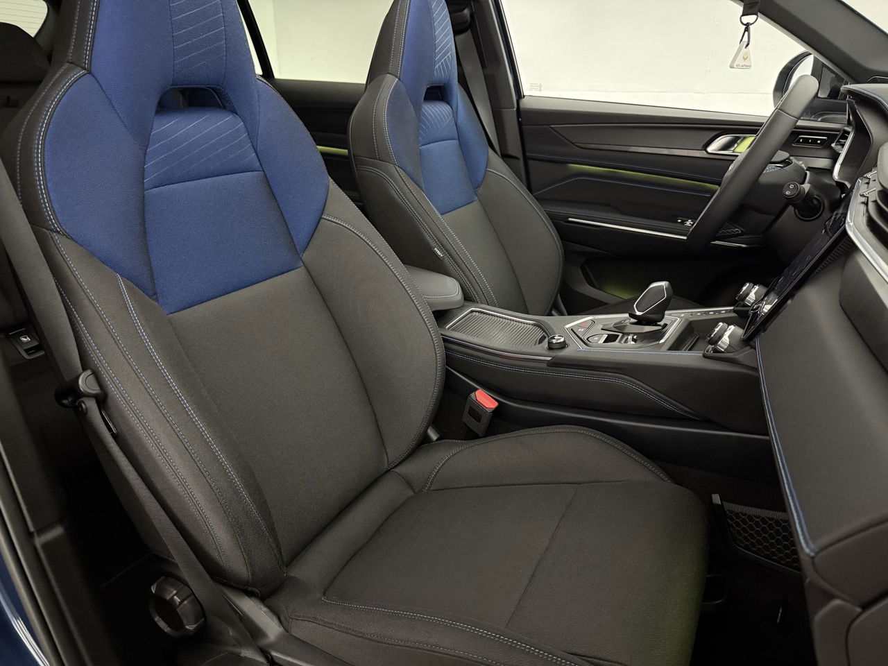 Lynk Co 01 1.5 | Panoramadak | 360° | Sfeerver. | Memory seats | LED | Virtual Cockpit | Carplay