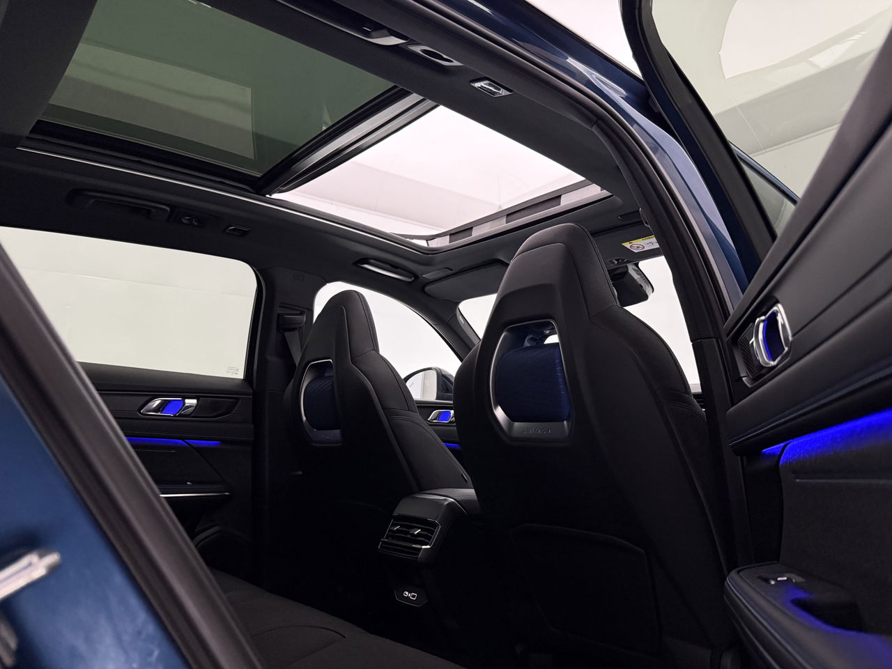 Lynk Co 01 1.5 | Panoramadak | 360° | Sfeerver. | Memory seats | LED | Virtual Cockpit | Carplay