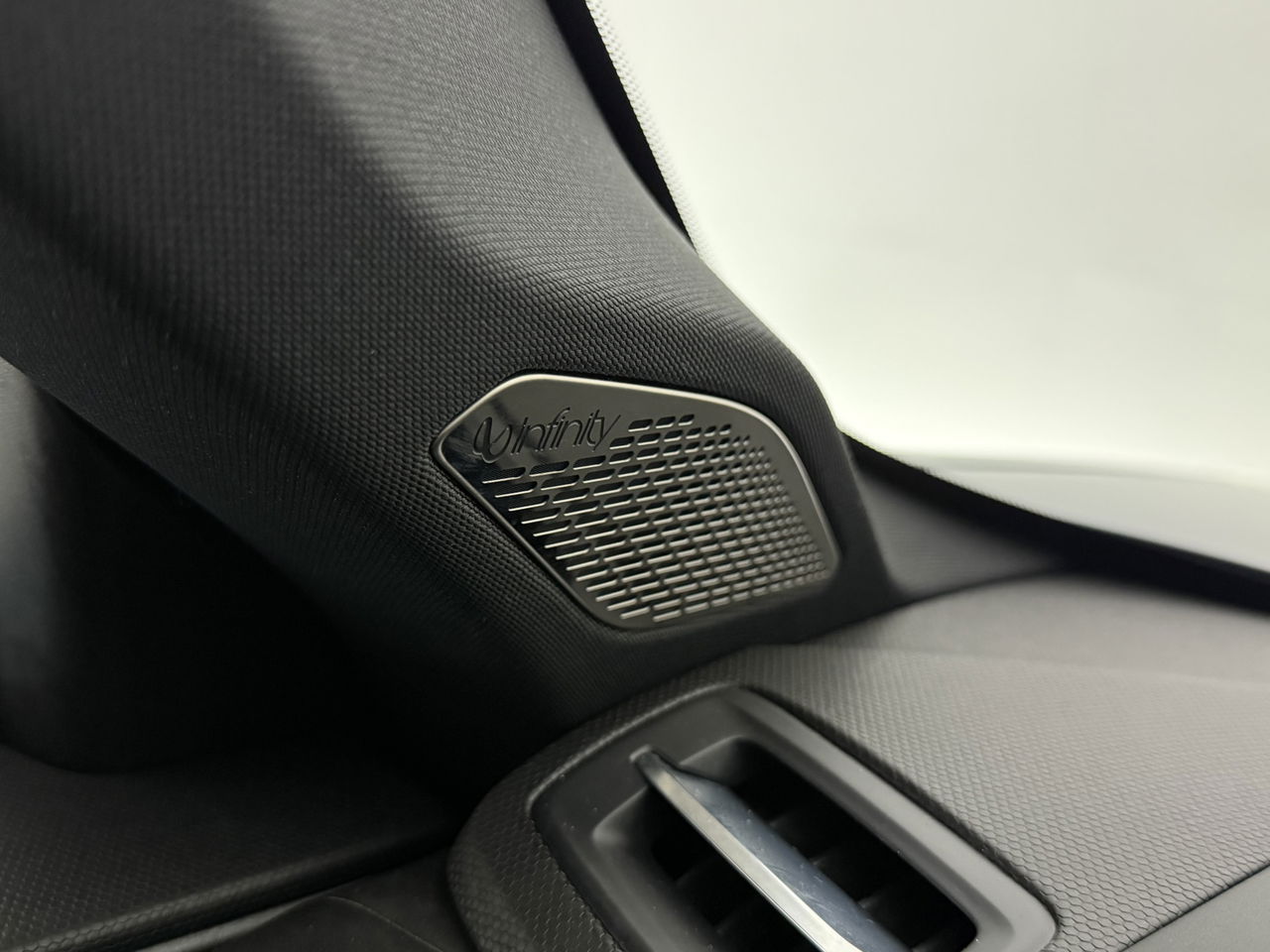 Lynk Co 01 1.5 | Panoramadak | 360° | Sfeerver. | Memory seats | LED | Virtual Cockpit | Carplay