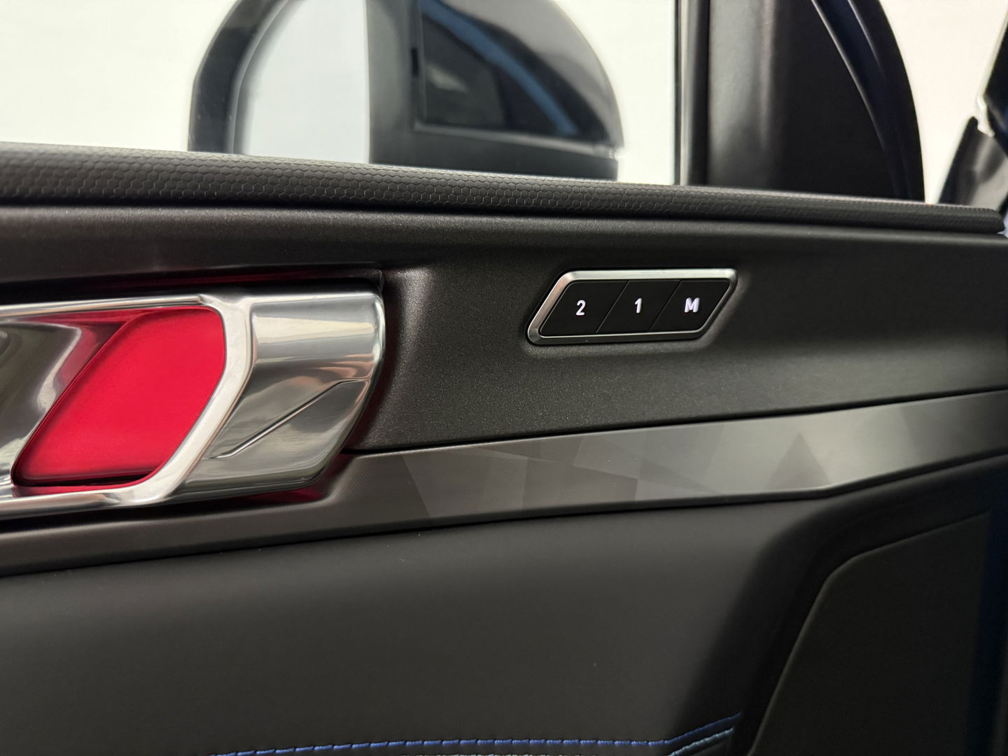 Lynk Co 01 1.5 | Pano | 360° Camera | Sfeerver. | Memory | Virtual | Stoelverw. | LED | Carplay l NAP