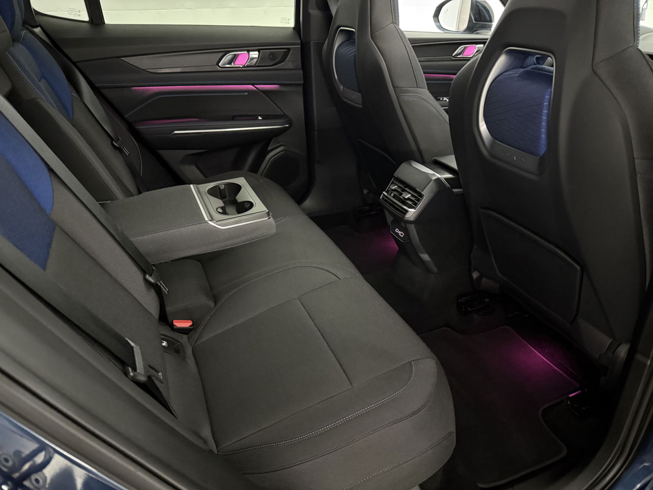 Lynk Co 01 1.5 | Panoramadak | 360° | Sfeerver. | Memory seats | LED | Virtual Cockpit | Carplay