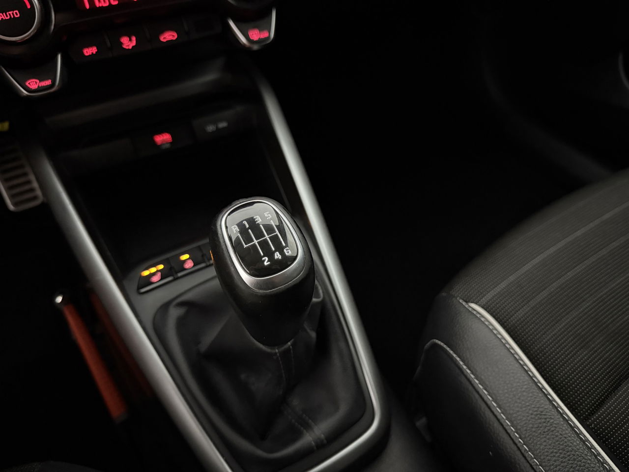 Kia Rio 1.0 T-GDi MHEV GT-Line | Camera | Carplay | LED | Cruise | Parkeersensoren | 17"LMV