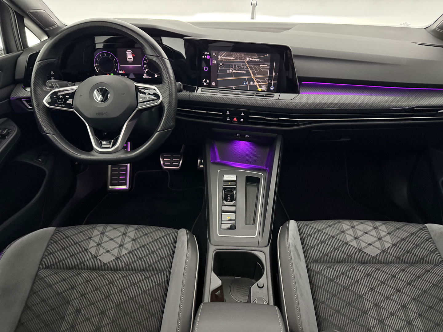 Volkswagen Golf Golf Variant 1.5 eTSI R-Line | Pano | Sfeerverl. | Stuur/Stoelverw. l Camera | Trekh.  | LED | Carplay l NAP