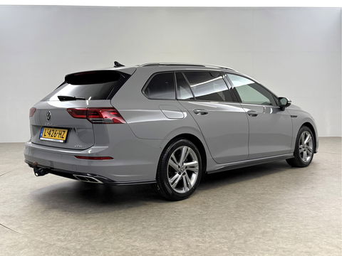 Volkswagen Golf Golf Variant 1.5 eTSI R-Line | Pano | Sfeerverl. | Stuur/Stoelverw. l Camera | Trekh.  | LED | Carplay l NAP