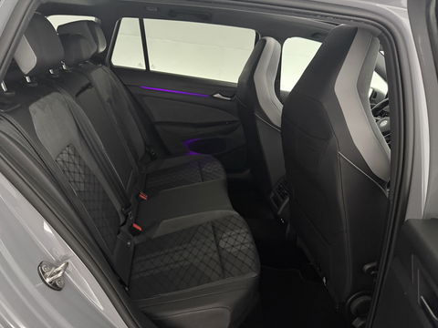 Volkswagen Golf Golf Variant 1.5 eTSI R-Line | Pano | Sfeerverl. | Stuur/Stoelverw. l Camera | Trekh.  | LED | Carplay l NAP