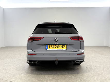 Volkswagen Golf 1.5 eTSI R-Line | Pano | Sfeerverl. | Camera | Trekhaak  | LED | Carplay