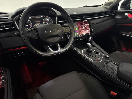 Lynk Co 01 1.5 | UNIEK Matte Grijs | 262PK Pano LED Sfeer 360Camera Memory ACC Virtual Carplay Clima Navi 20"LMV