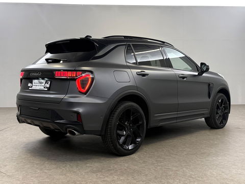 Lynk Co 01 1.5 | UNIEK Matte Grijs | 262PK l Pano l Sfeerverl. l 360° l  Memory l Virtual l Carplay l Adaptive